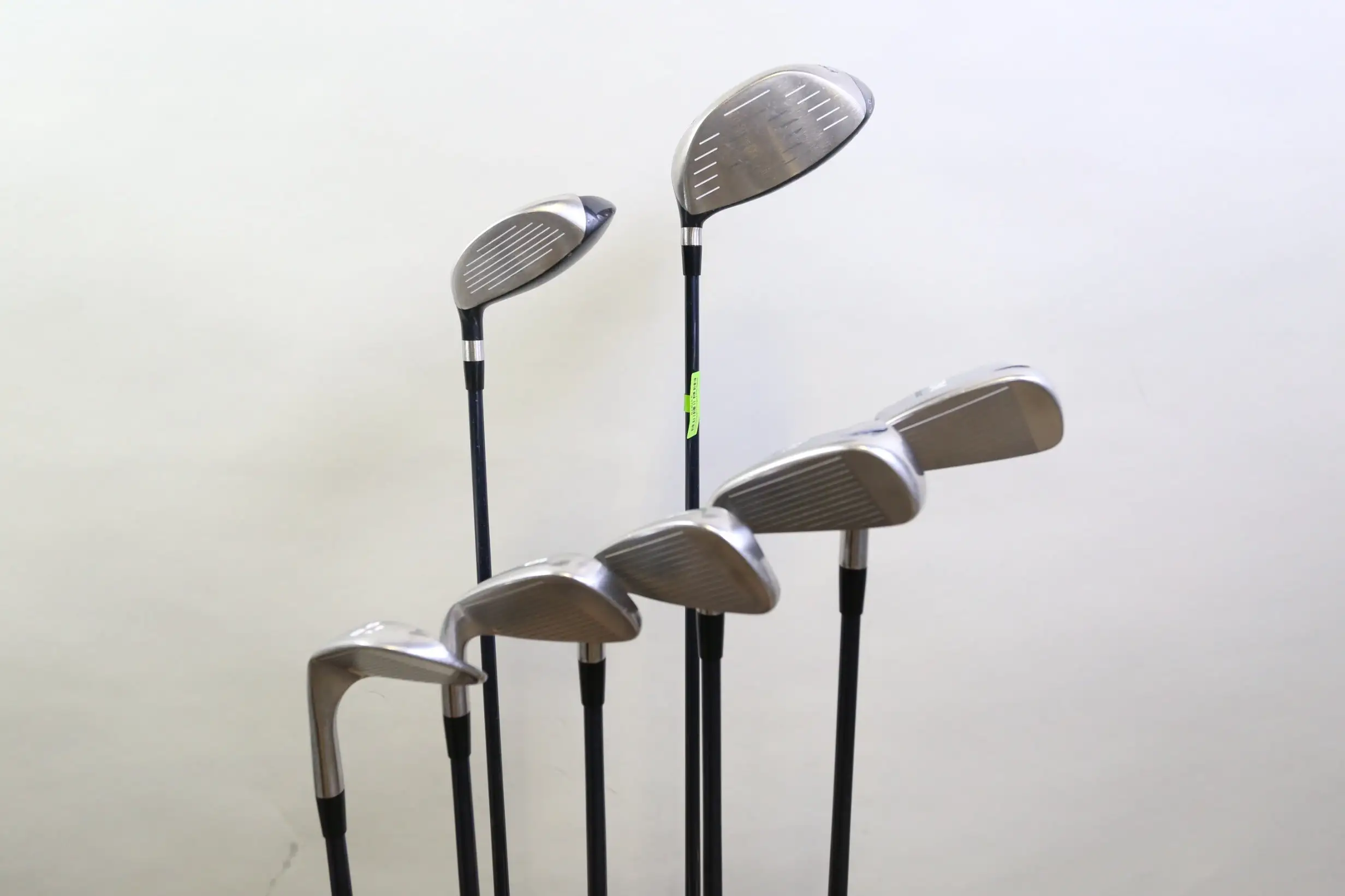 Cleveland Bloom Driver, 3w, 5-6H, 7, 9, SW Club Set RH Graphite Ladies Flex 4 Cleveland Bloom Driver, 3w, 5-6H, 7, 9, SW Club Set RH Graphite Ladies Flex - Image 2