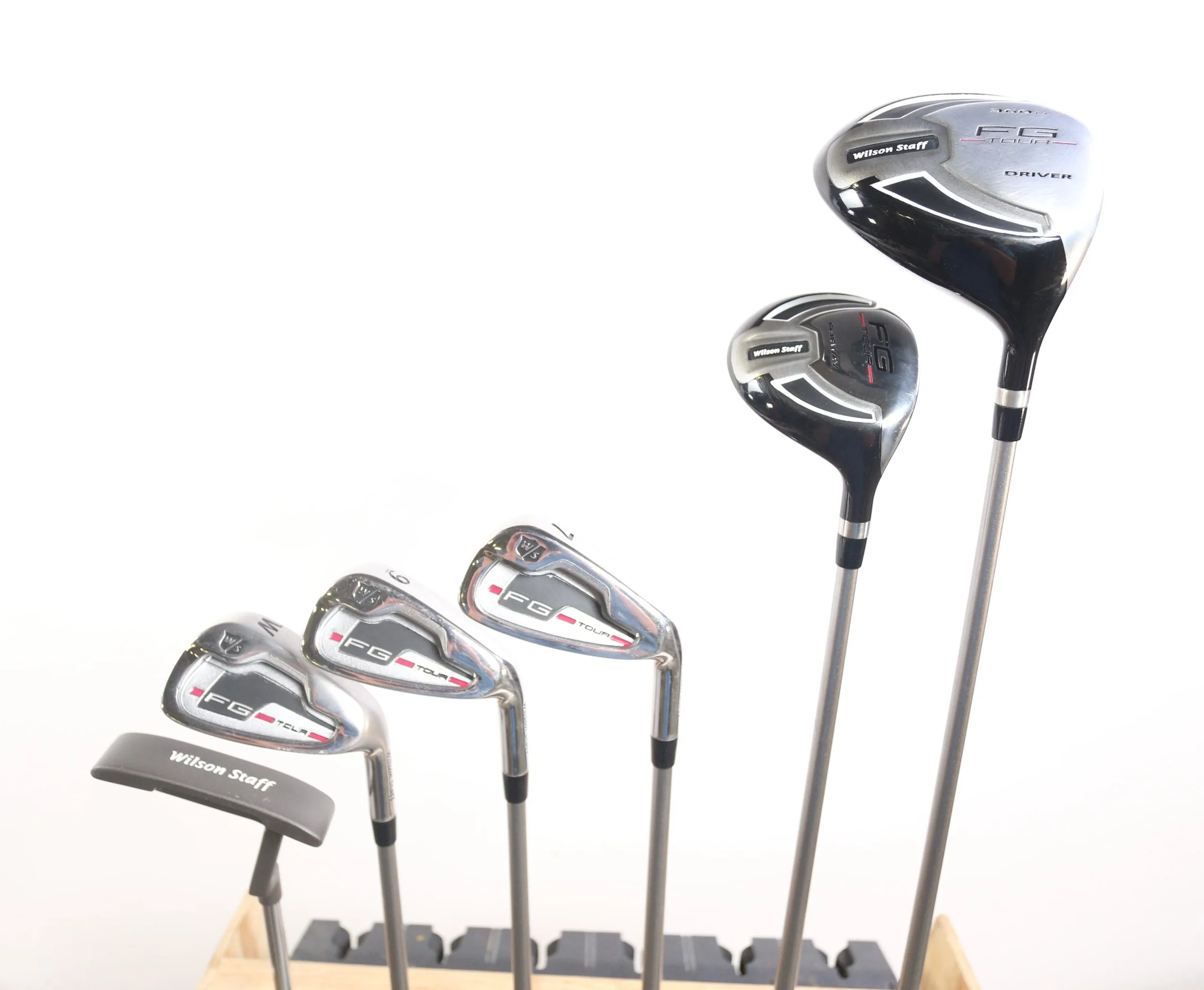 Wilson Staff FG Tour 1w, 3w, 7i, 9i, PW, Putter RH Kids Club Set Red Stand Bag 9 Wilson Staff FG Tour 1w, 3w, 7i, 9i, PW, Putter RH Kids Club Set Red Stand Bag - Image 7