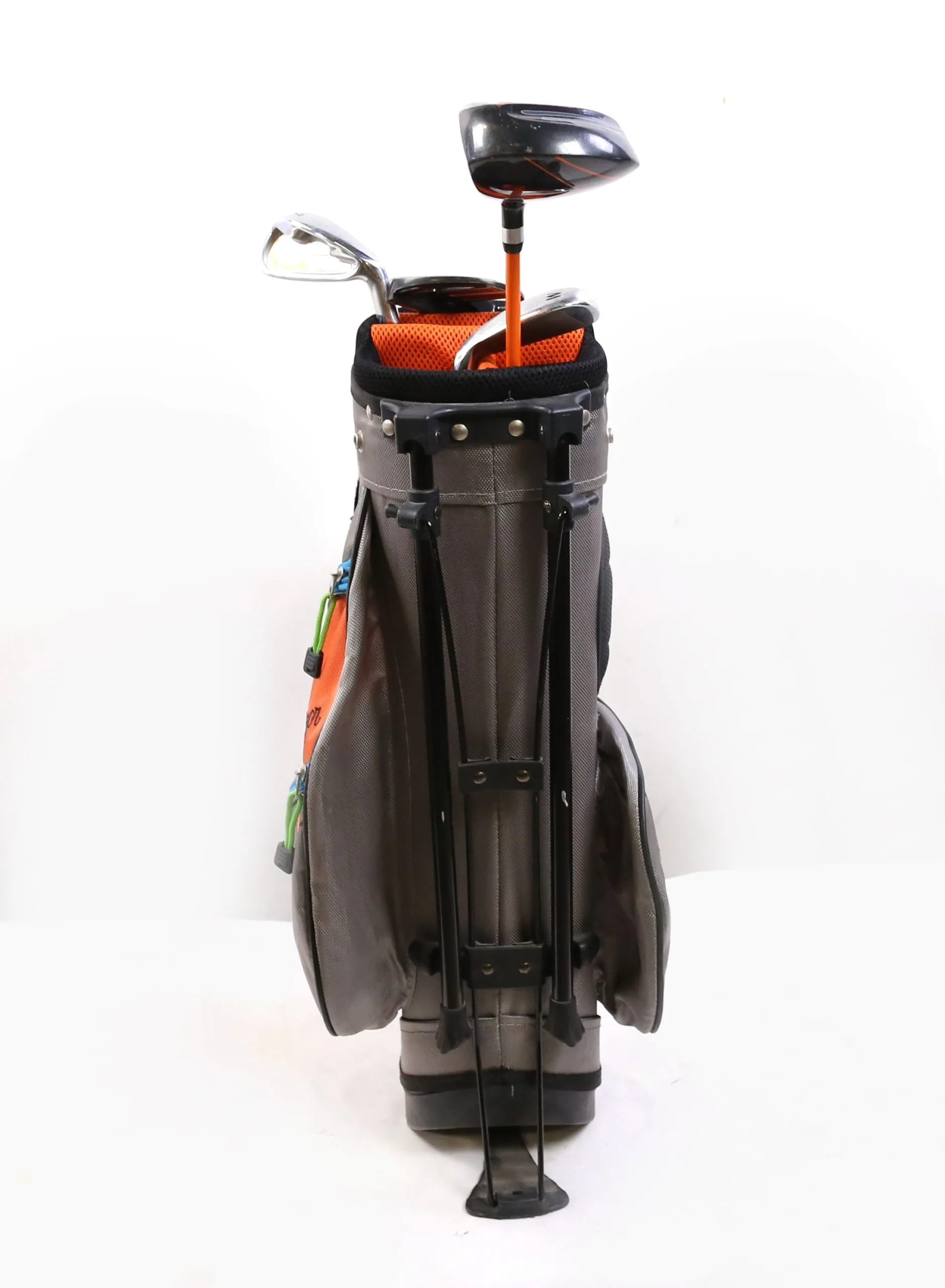 MacGregor 1W, 7, W, Putter RH Kids Club Set W/ Bag 6 MacGregor 1W, 7, W, Putter RH Kids Club Set W/ Bag - Image 5