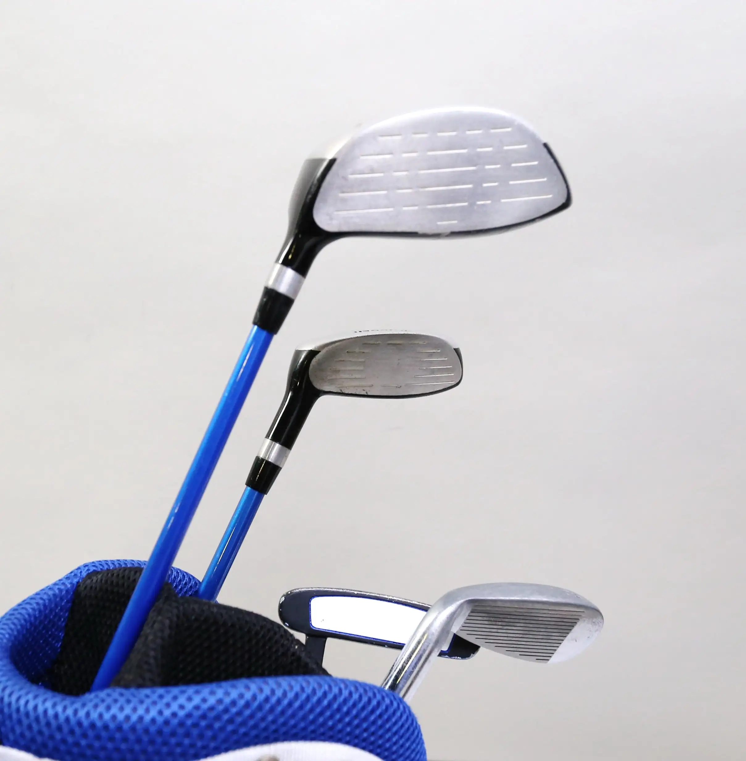 Powerbilt Lil' Slugger 1W, 5H, PW, Putter Kids Set RH 46 In Height Youth Flex 6 Powerbilt Lil' Slugger 1W, 5H, PW, Putter Kids Set RH 46 In Height Youth Flex - Image 4