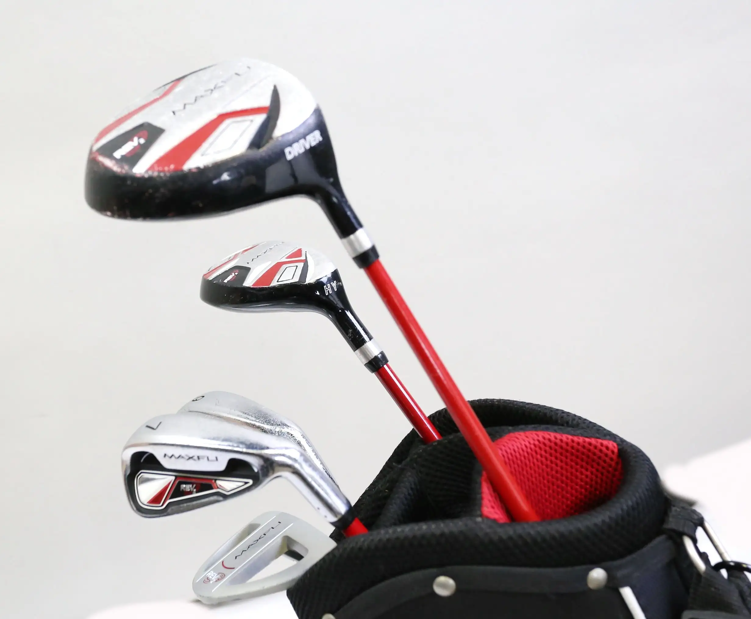 MaxFli Rev 2 1W, 4H, 7, 9, Putter Kids Club Set RH 44 In Height Graphite Youth 5 MaxFli Rev 2 1W, 4H, 7, 9, Putter Kids Club Set RH 44 In Height Graphite Youth - Image 3