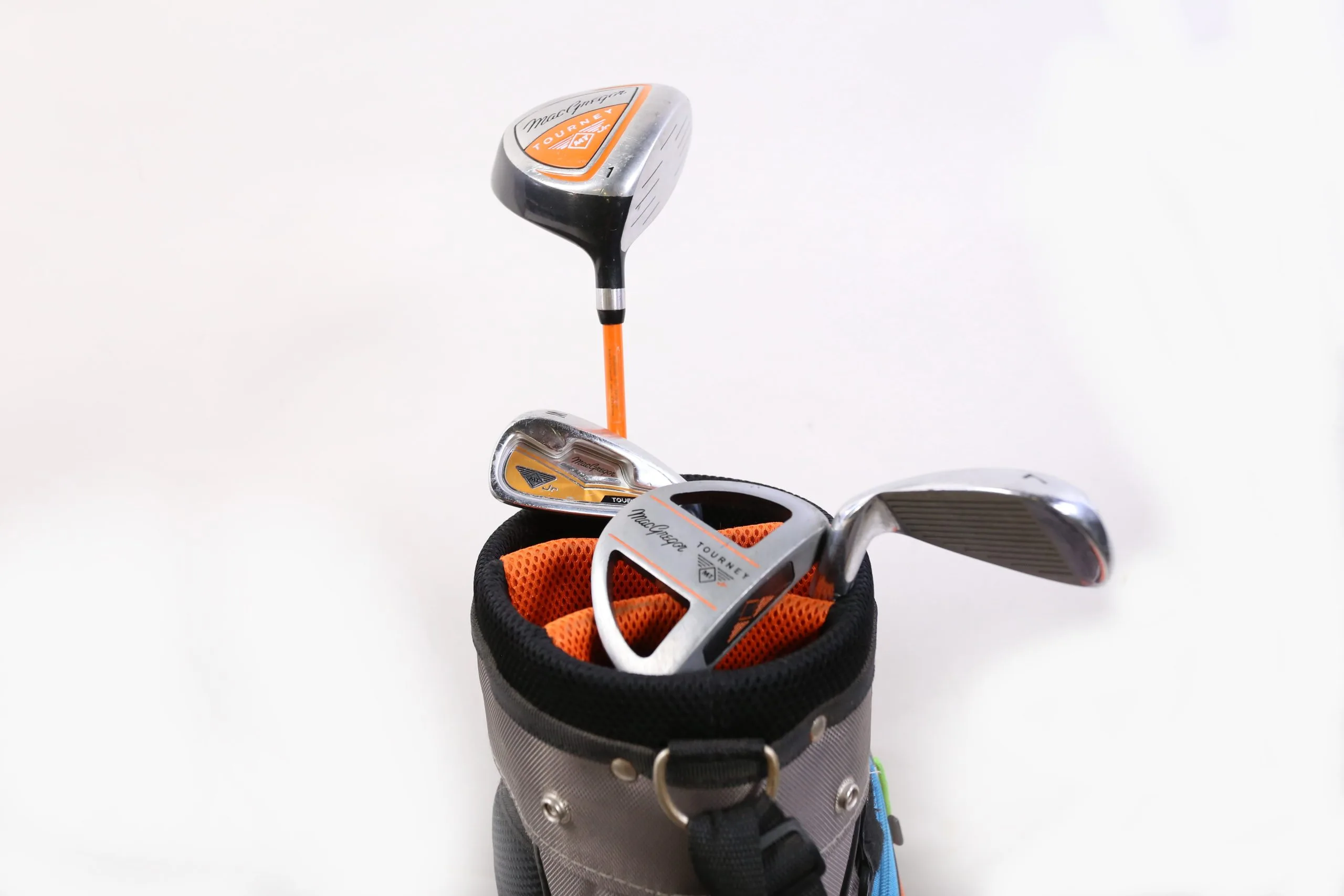 MacGregor 1W, 7, W, Putter RH Kids Club Set W/ Bag 8 MacGregor 1W, 7, W, Putter RH Kids Club Set W/ Bag - Image 7