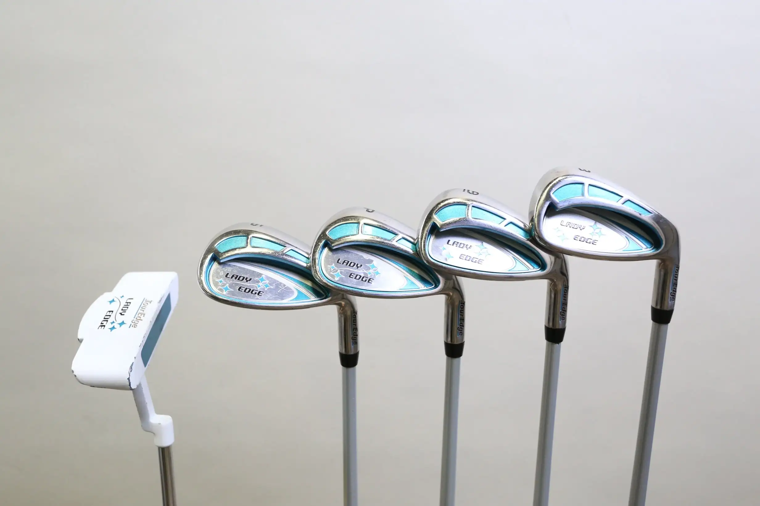 Tour Edge Lady Edge 8-PW, SW, Putter Club Set RH -0.25 In Graphite Ladies Flex 3 Tour Edge Lady Edge 8-PW, SW, Putter Club Set RH -0.25 In Graphite Ladies Flex
