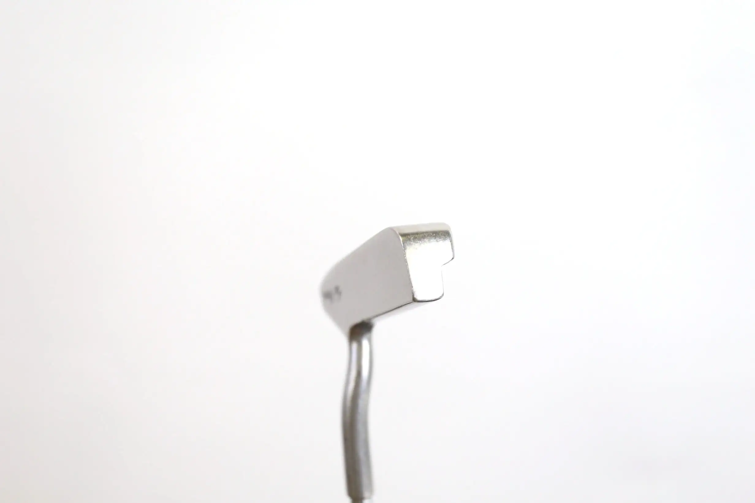 MaxFli Tad Moore TM-S5 Putter RH 35 In Steel Shaft Maxfli Pistol Grip 7 MaxFli Tad Moore TM-S5 Putter RH 35 In Steel Shaft Maxfli Pistol Grip - Image 5