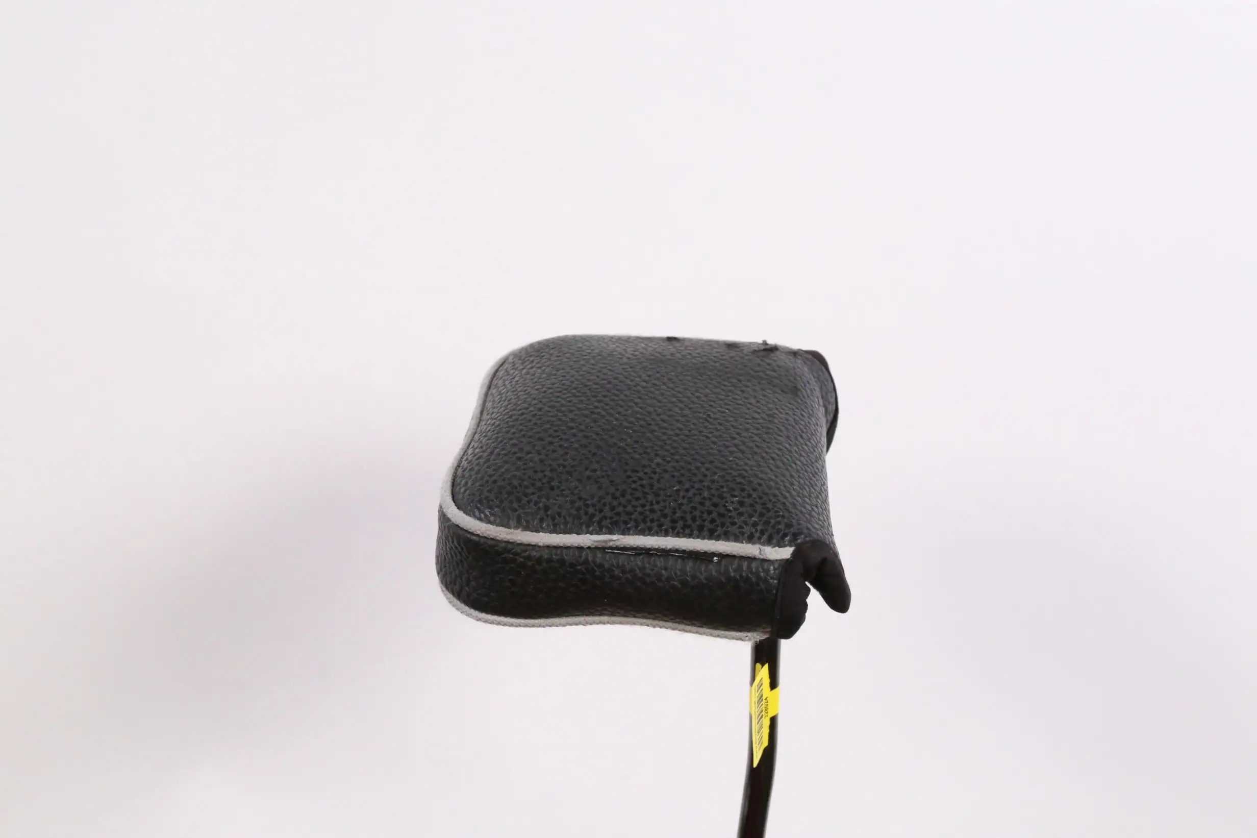 Toulon Design Indianapolis Putter RH 35 In Black Steel Shaft Lamkin Toulon Grip 4 Toulon Design Indianapolis Putter RH 35 In Black Steel Shaft Lamkin Toulon Grip - Image 2