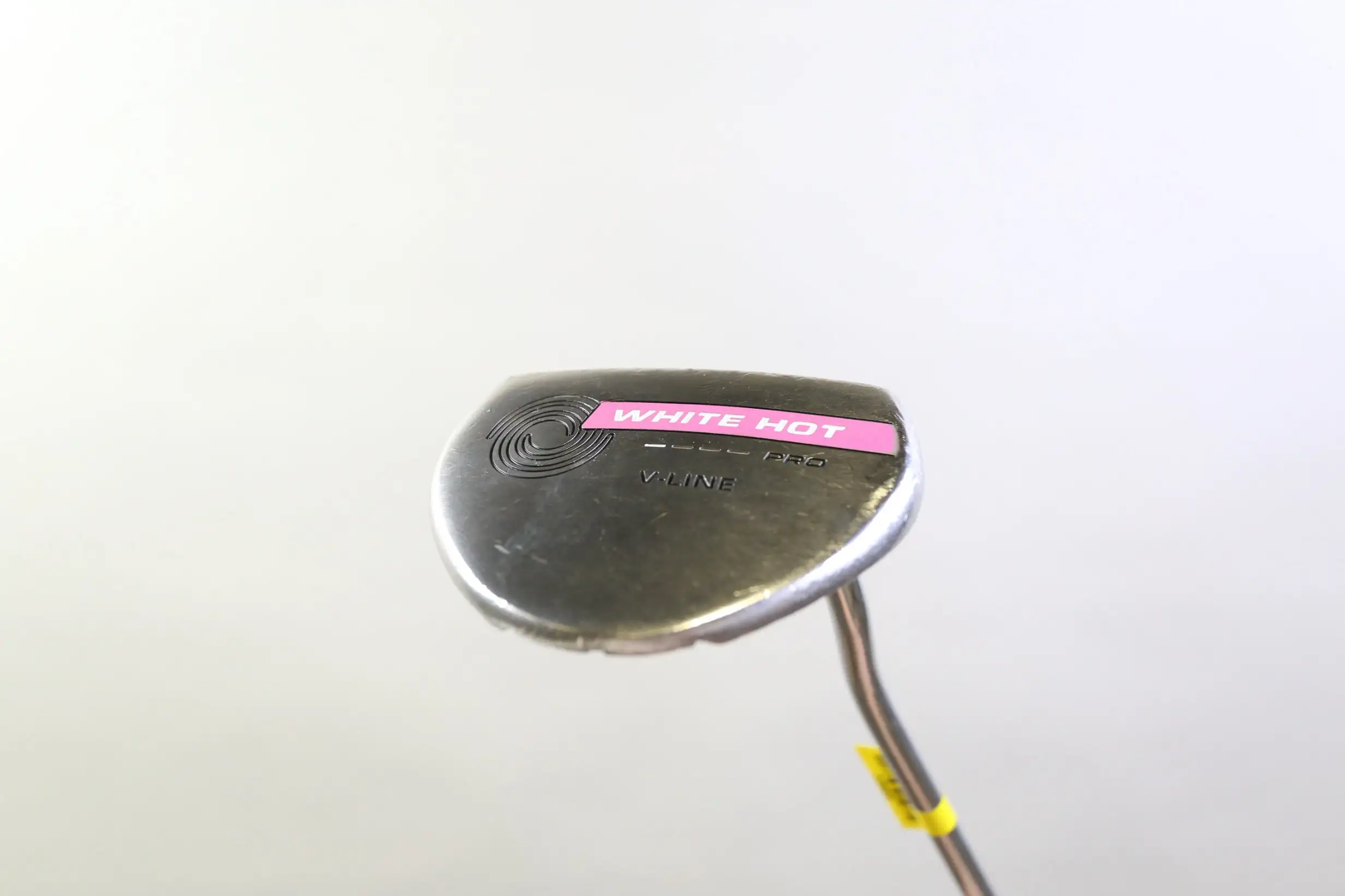 Odyssey White Hot Pro V-Line Putter RH 33.25 In Steel Shaft Oncourse Grip Mallet 3 Odyssey White Hot Pro V-Line Putter RH 33.25 In Steel Shaft Oncourse Grip Mallet