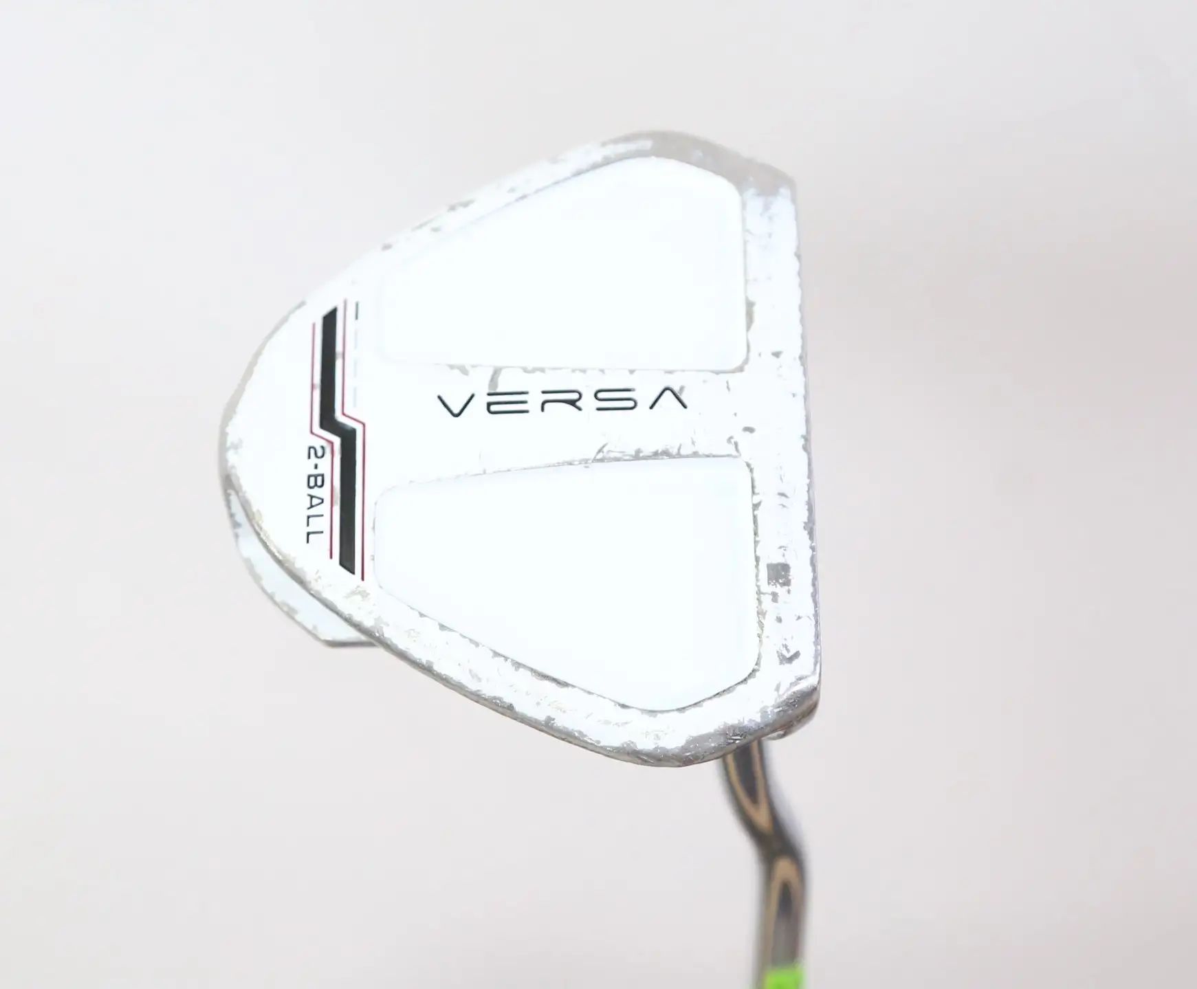 Odyssey Versa 2-Ball White Putter RH 35 In. Steel Shaft Winn Grip 4 Odyssey Versa 2-Ball White Putter RH 35 In. Steel Shaft Winn Grip - Image 2