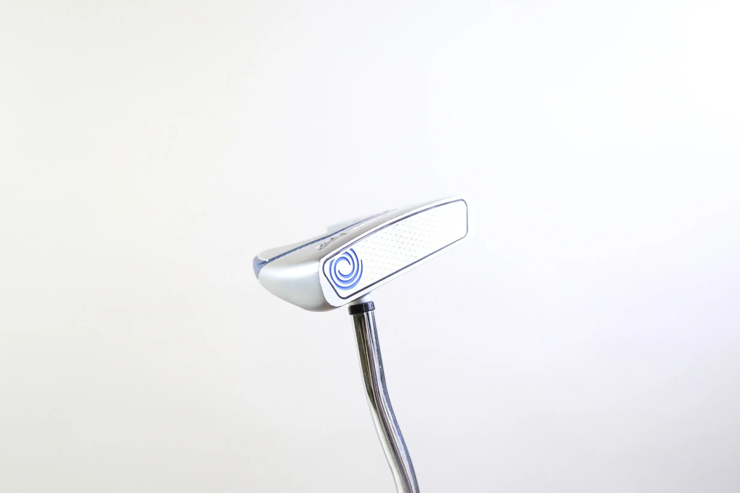 Odyssey White Hot RX V-Line Fang Putter RH 35.5 In Steel Shaft Tour 3.0 Grip 5 Odyssey White Hot RX V-Line Fang Putter RH 35.5 In Steel Shaft Tour 3.0 Grip - Image 3