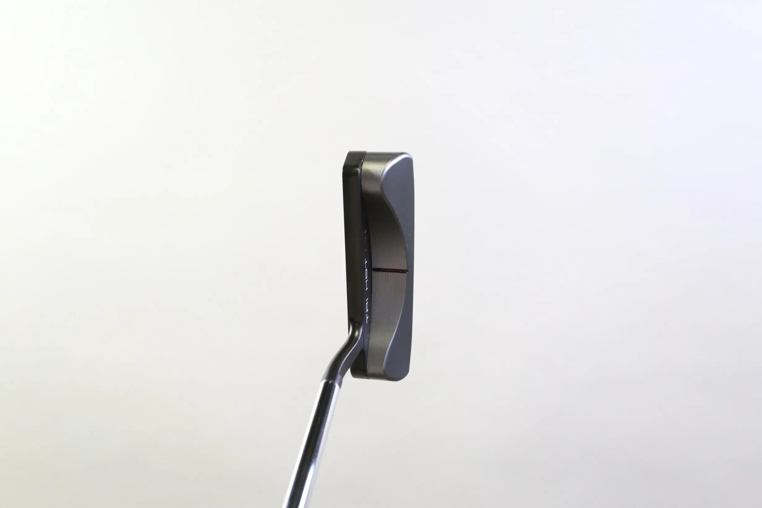 Odyssey Tri-Hot 5K Three Putter RH 34 In Odyssey Graphite/Steel SuperStroke Grip 9 Odyssey Tri-Hot 5K Three Putter RH 34 In Odyssey Graphite/Steel SuperStroke Grip - Image 7