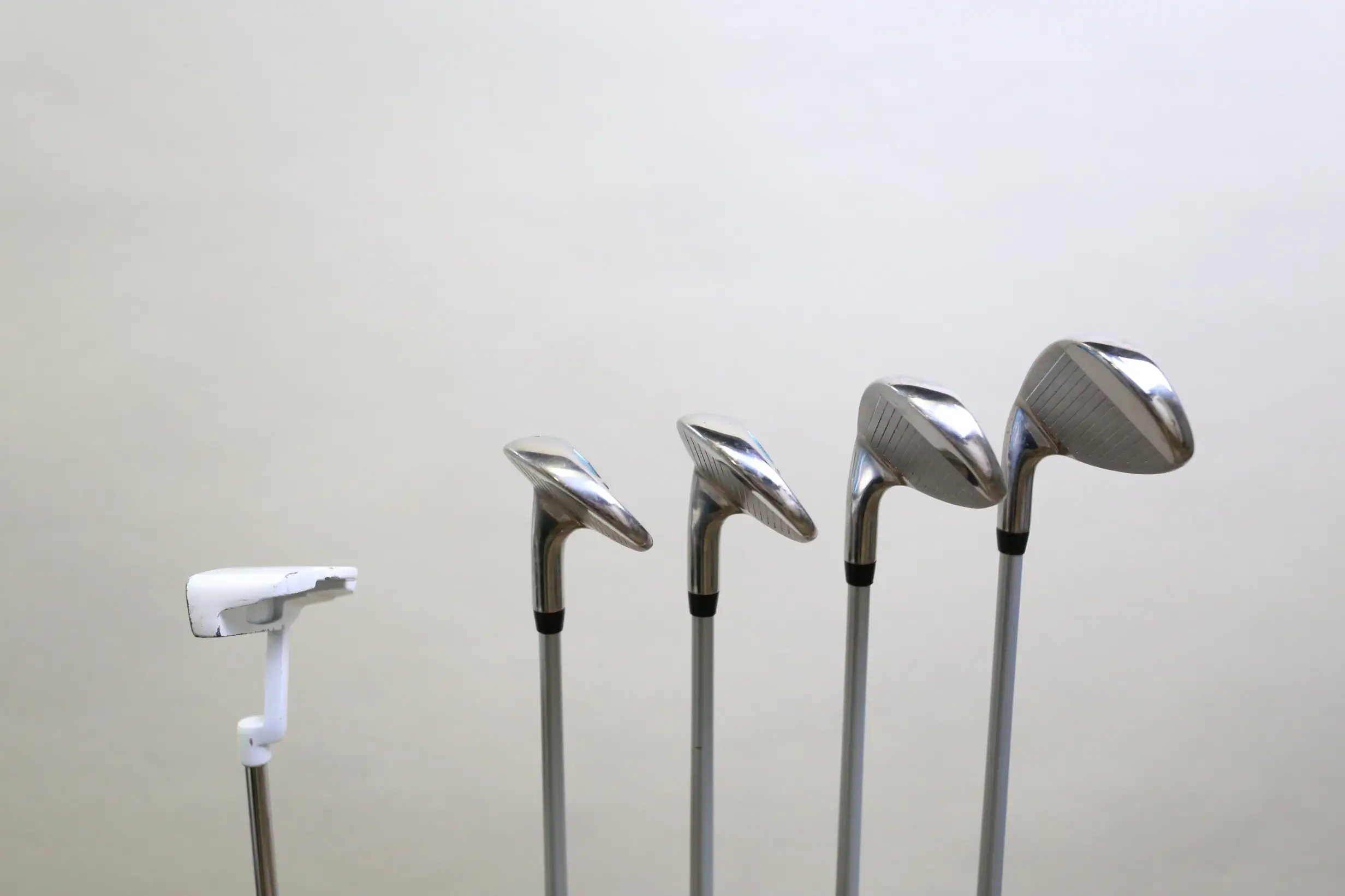 Tour Edge Lady Edge 8-PW, SW, Putter Club Set RH -0.25 In Graphite Ladies Flex 5 Tour Edge Lady Edge 8-PW, SW, Putter Club Set RH -0.25 In Graphite Ladies Flex - Image 3