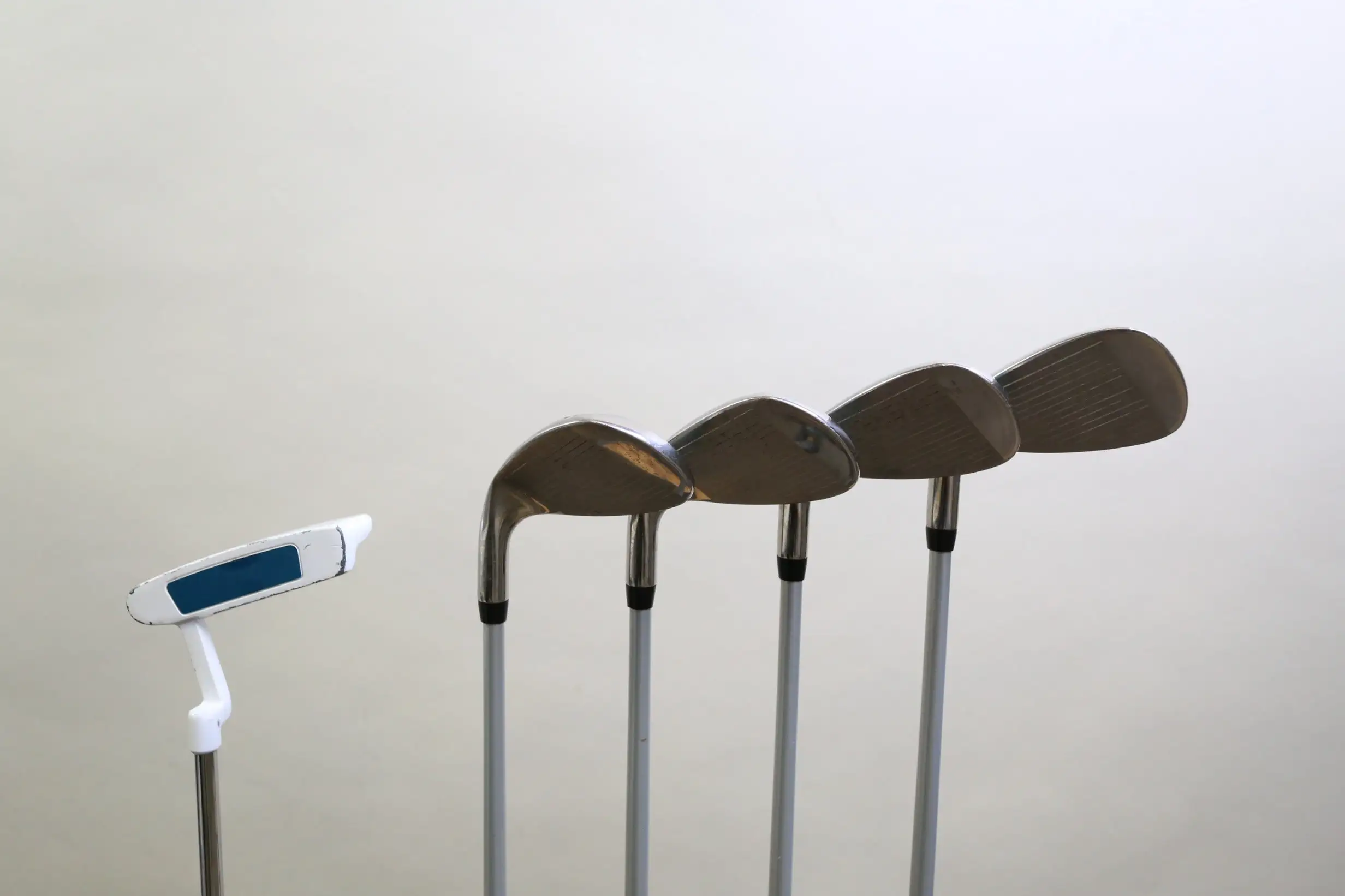 Tour Edge Lady Edge 8-PW, SW, Putter Club Set RH -0.25 In Graphite Ladies Flex 4 Tour Edge Lady Edge 8-PW, SW, Putter Club Set RH -0.25 In Graphite Ladies Flex - Image 2