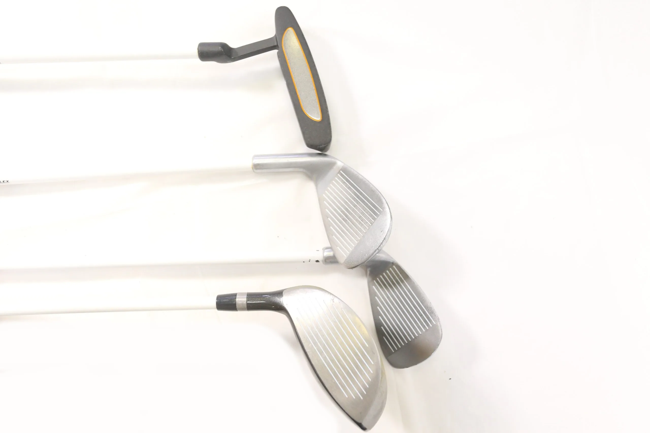 Wilson Profile JGI Driver, Short Iron, Wedge, Putter RH Kids Club Set Stand Bag 7 Wilson Profile JGI Driver, Short Iron, Wedge, Putter RH Kids Club Set Stand Bag - Image 5