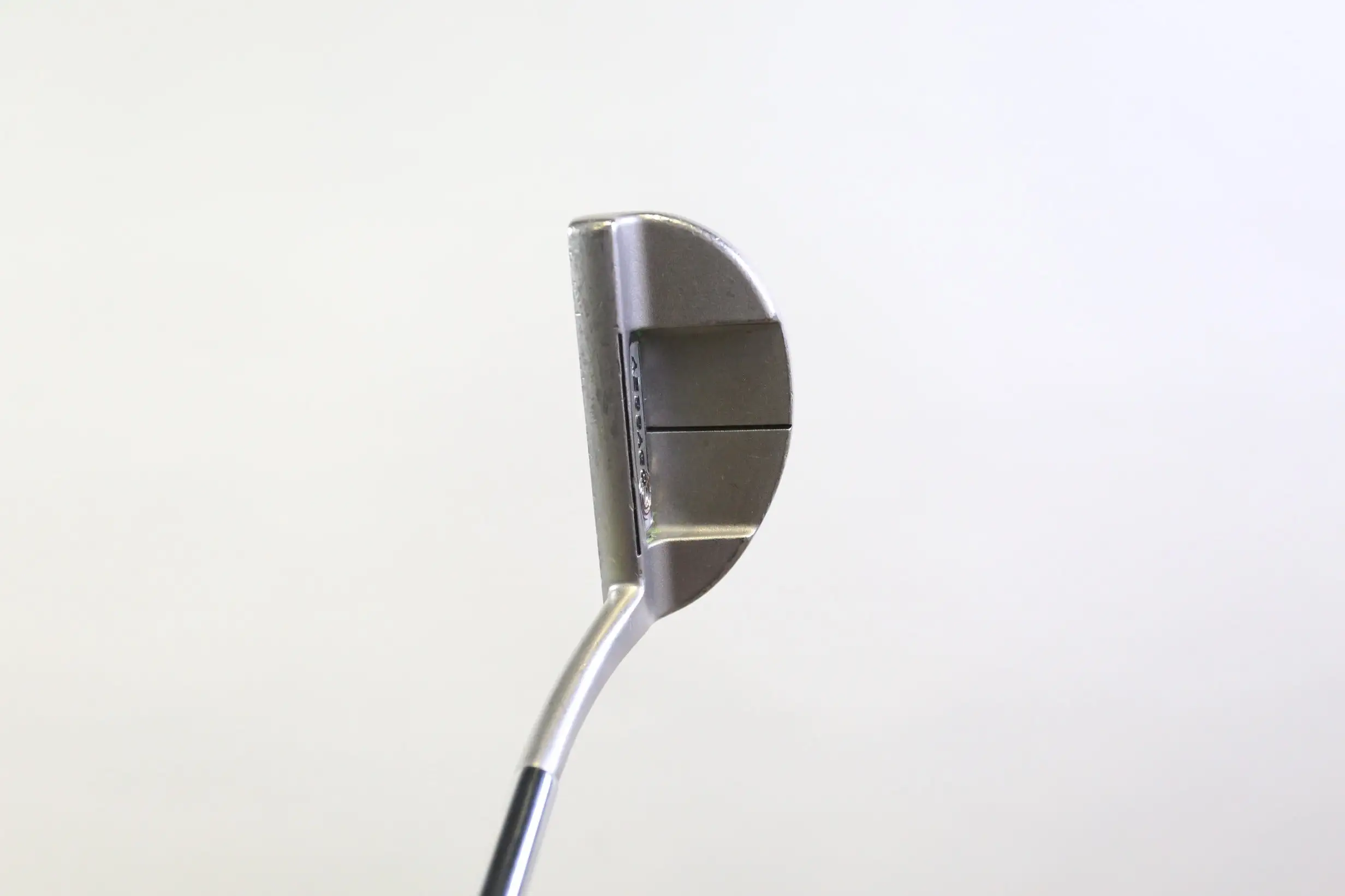 Odyssey White Hot XG #9 Putter RH 34.25 In Steel Shaft Karma Grip Mid-Mallet 8 Odyssey White Hot XG #9 Putter RH 34.25 In Steel Shaft Karma Grip Mid-Mallet - Image 6