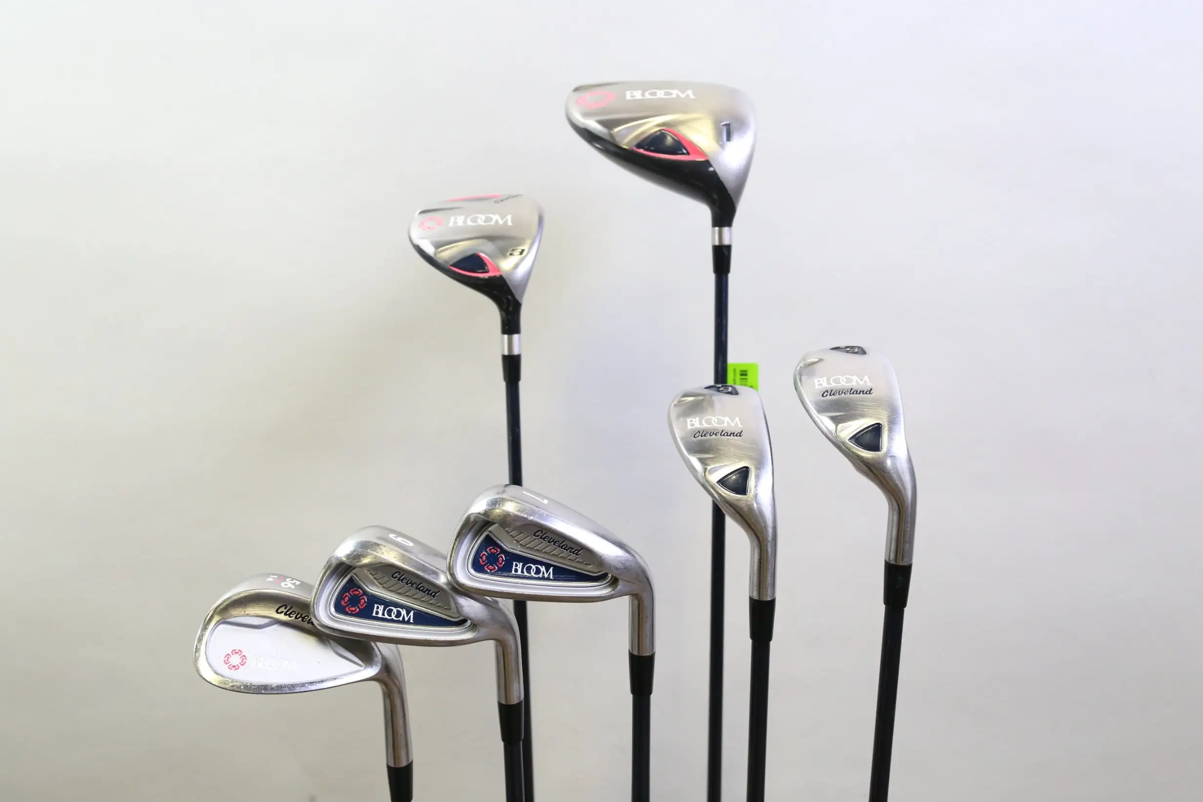 Cleveland Bloom Driver, 3w, 5-6H, 7, 9, SW Club Set RH Graphite Ladies Flex 3 Cleveland Bloom Driver, 3w, 5-6H, 7, 9, SW Club Set RH Graphite Ladies Flex