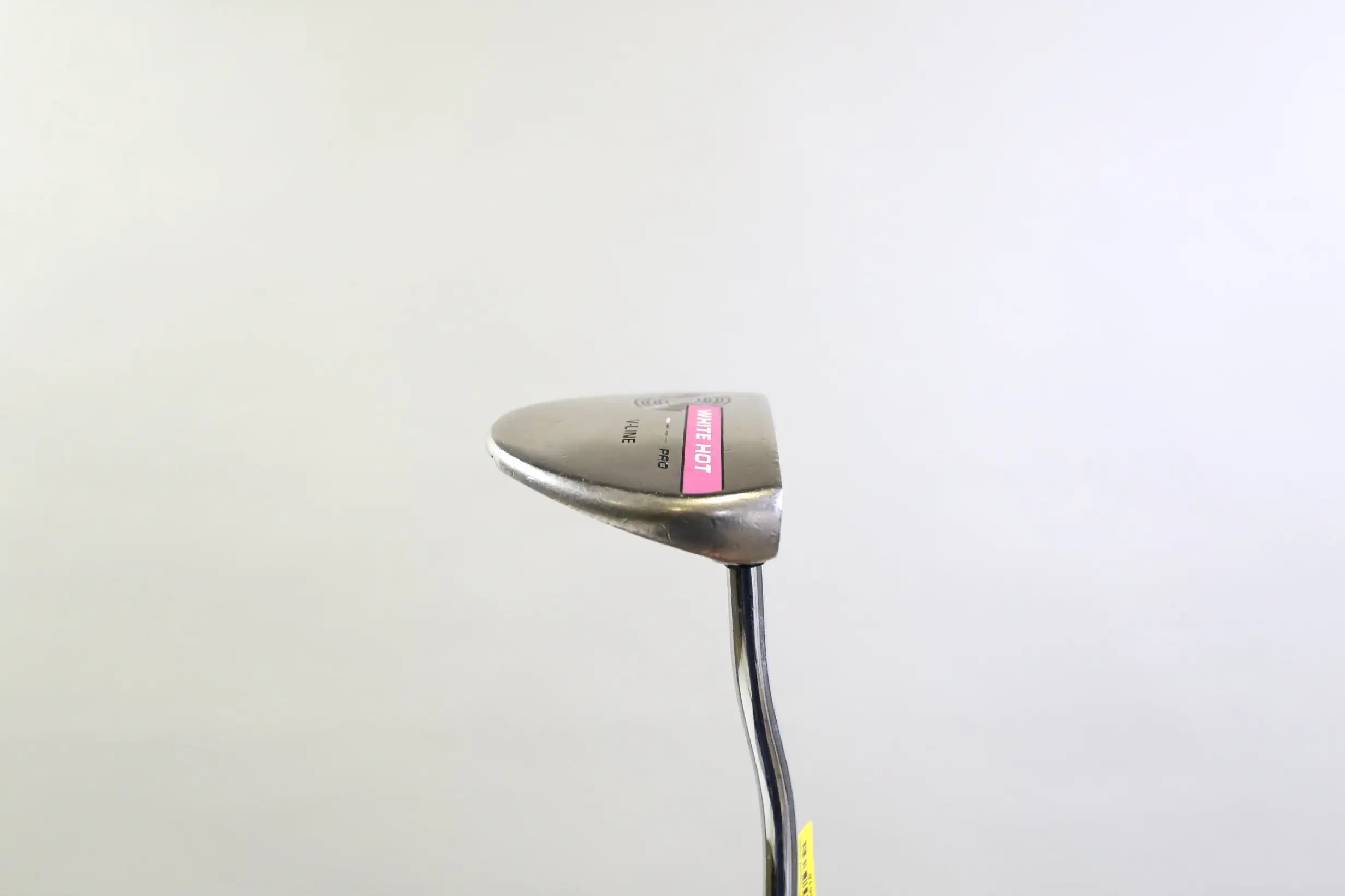 Odyssey White Hot Pro V-Line Putter RH 33.5 In Odyssey Steel Shaft & Grip 4 Odyssey White Hot Pro V-Line Putter RH 33.5 In Odyssey Steel Shaft & Grip - Image 2