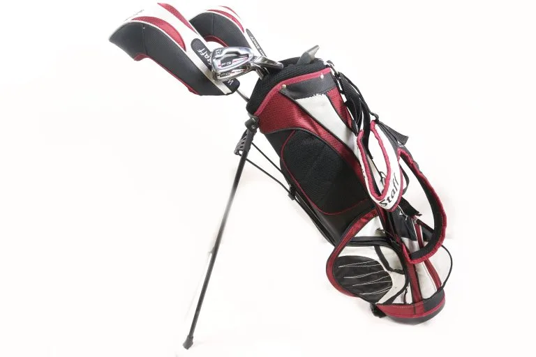 Wilson Staff FG Tour 1w, 3w, 7i, 9i, PW, Putter RH Kids Club Set Red Stand Bag 8 Wilson Staff FG Tour 1w, 3w, 7i, 9i, PW, Putter RH Kids Club Set Red Stand Bag - Image 6