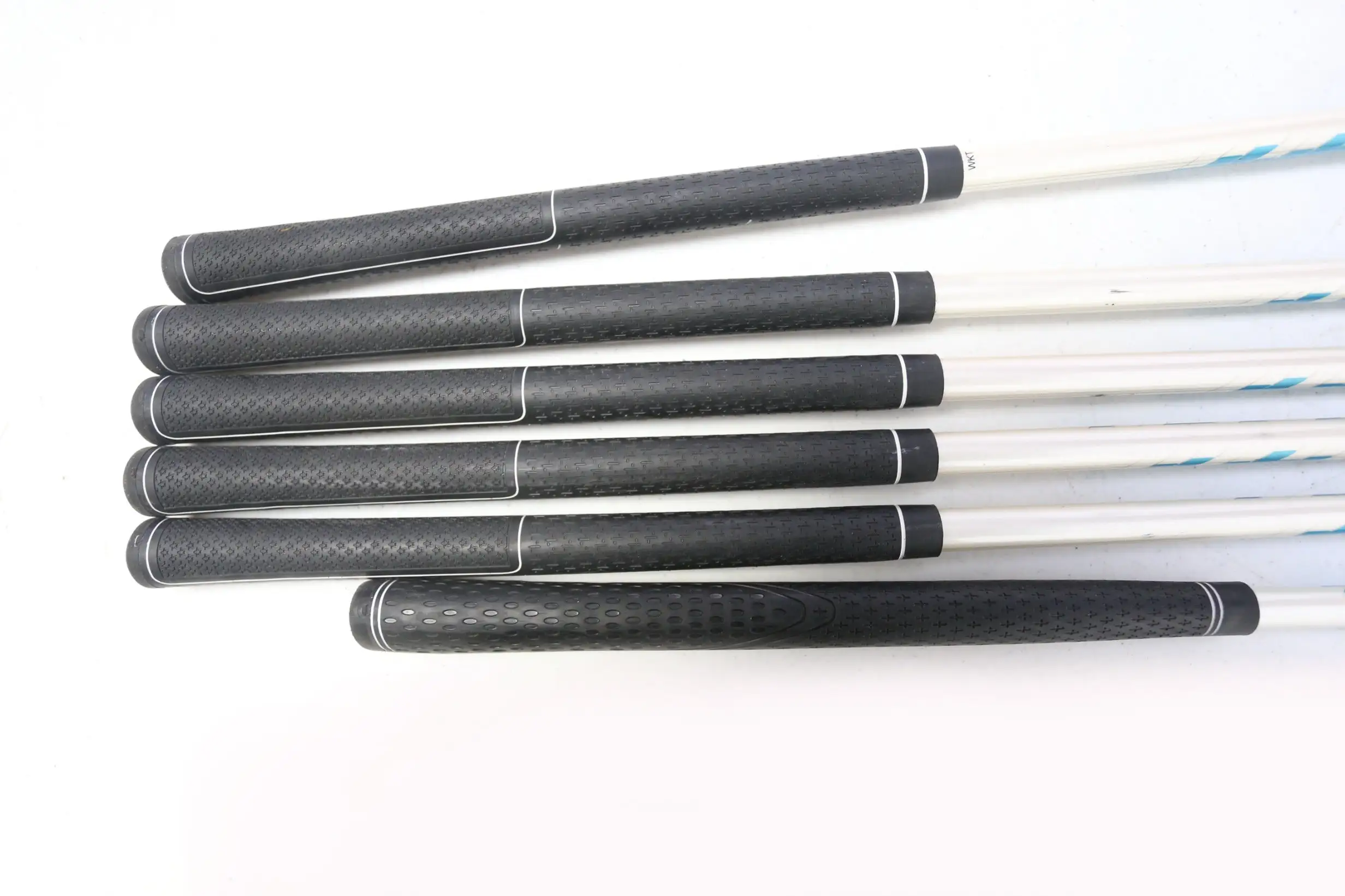 Wilson Profile Junior Medium 1w, 5h, 7, 9, SW, Putter Kids Set RH 57 In Height 13 Wilson Profile Junior Medium 1w, 5h, 7, 9, SW, Putter Kids Set RH 57 In Height - Image 11