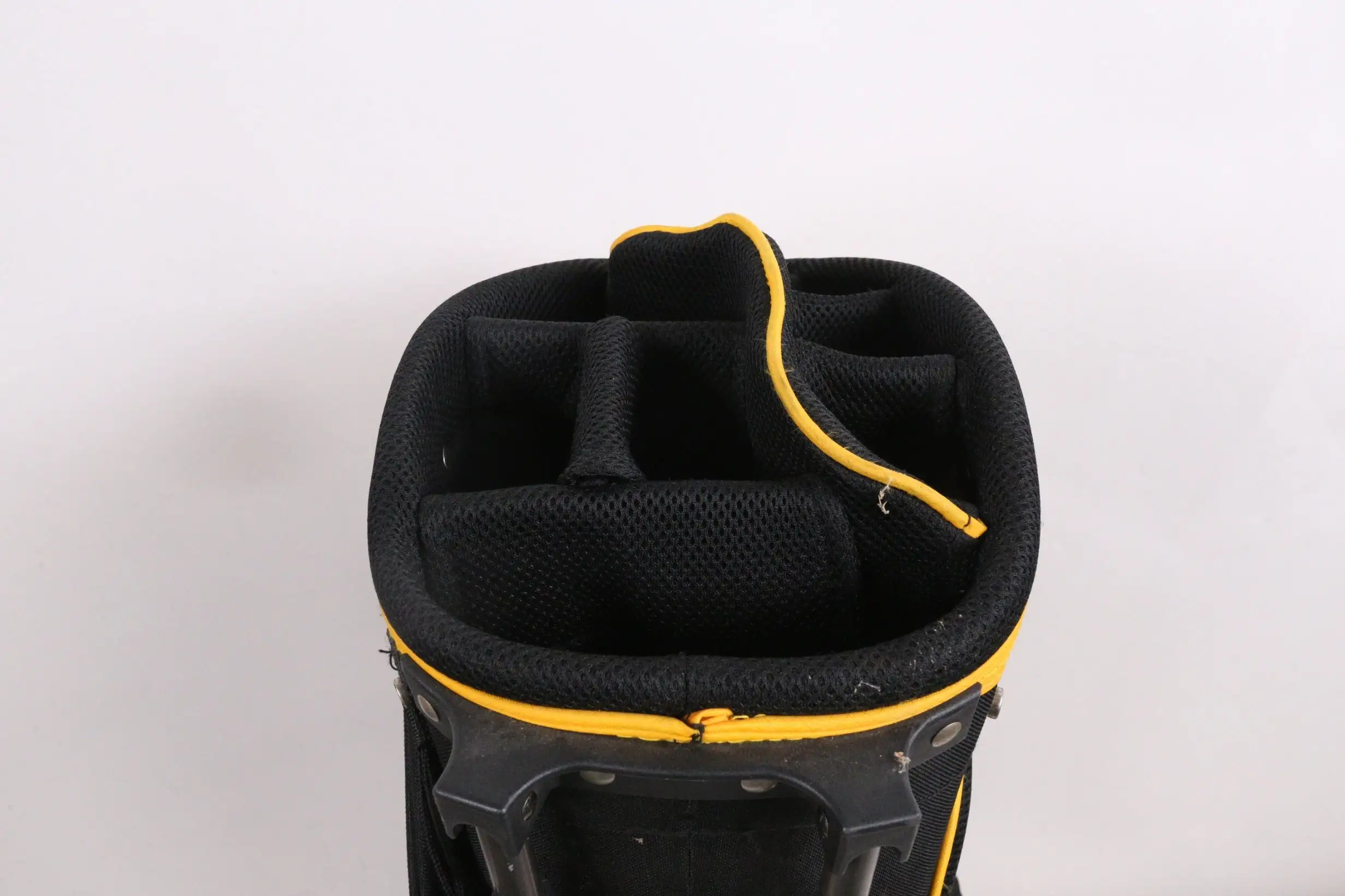 Walter Hagen Stand Golf Bag 8 Dividers 4 Pockets Shoulder Strap 9 Walter Hagen Stand Golf Bag 8 Dividers 4 Pockets Shoulder Strap - Image 7