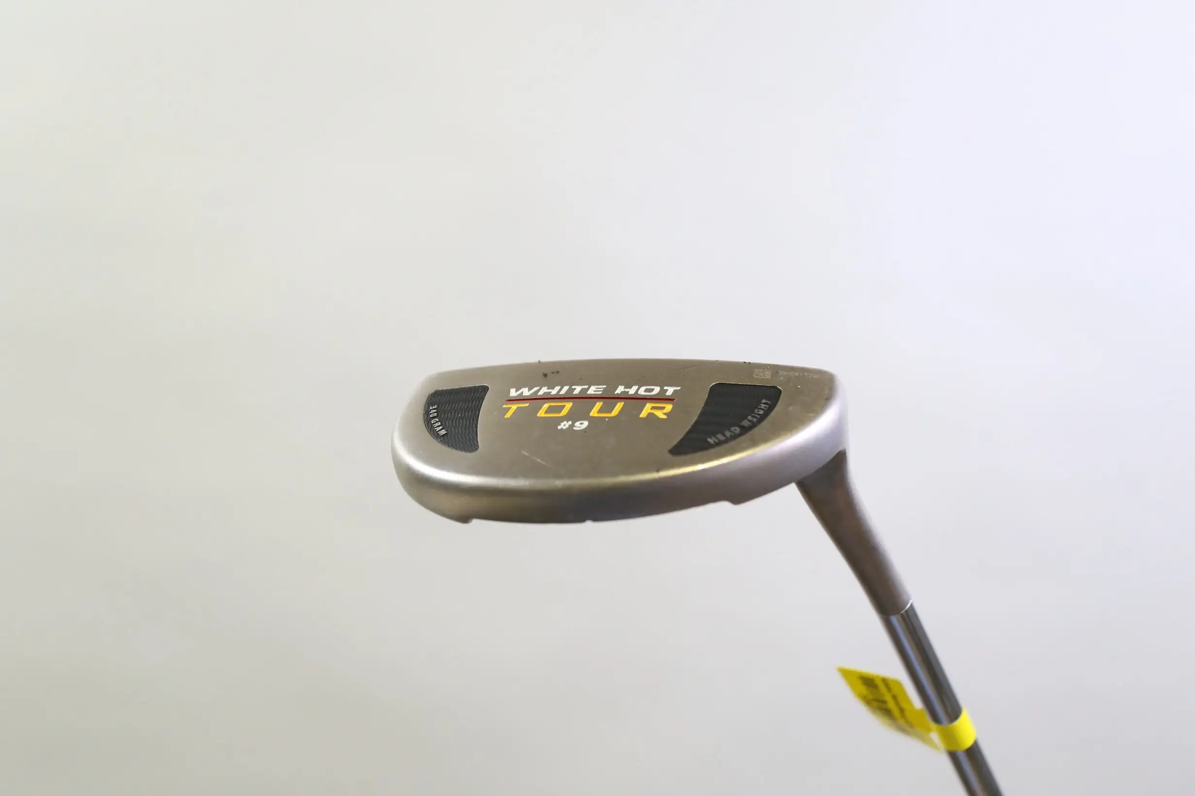 Odyssey White Hot Tour #9 Putter RH 34.5 In Steel Shaft Winn Jumbo Lite Grip 3 Odyssey White Hot Tour #9 Putter RH 34.5 In Steel Shaft Winn Jumbo Lite Grip
