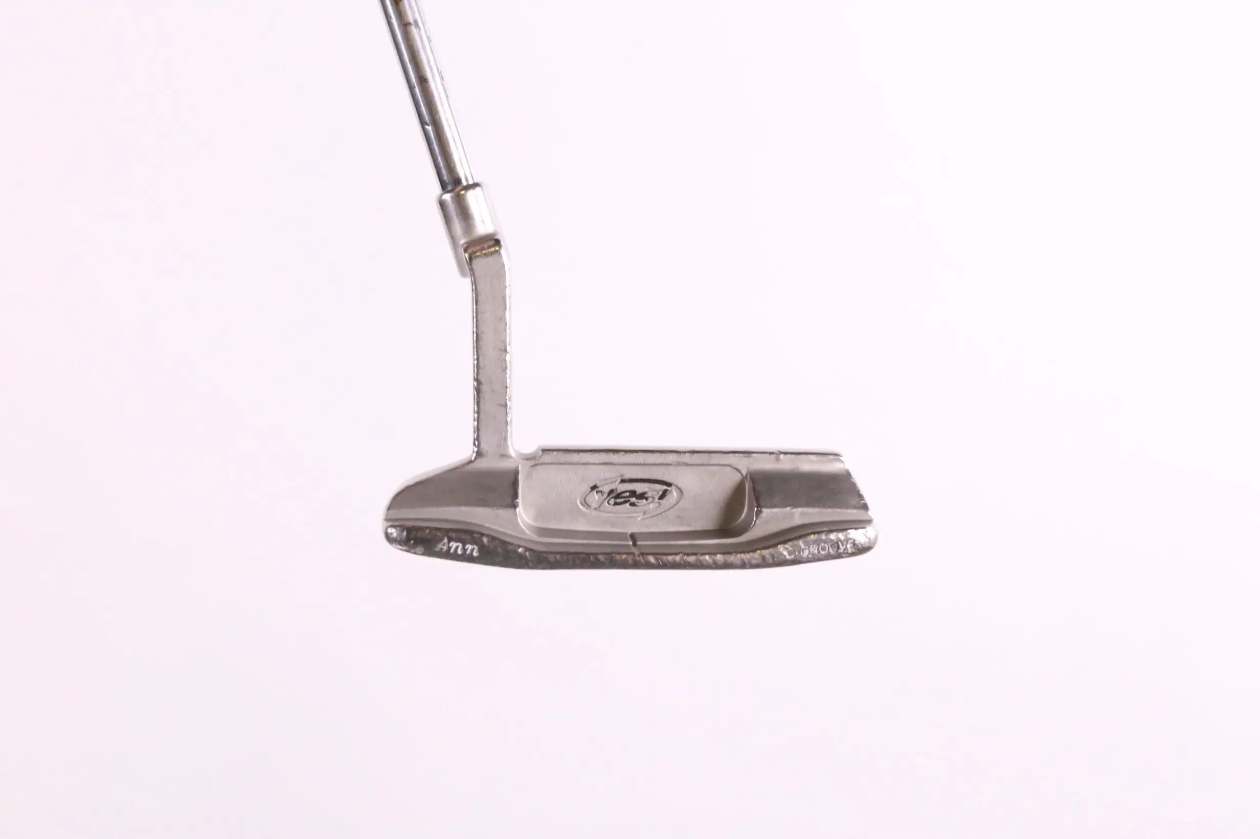 Yes! Ann Putter RH 32 In Steel Shaft Super Stroke Slim 3.0 Grip 8 Yes! Ann Putter RH 32 In Steel Shaft Super Stroke Slim 3.0 Grip - Image 6