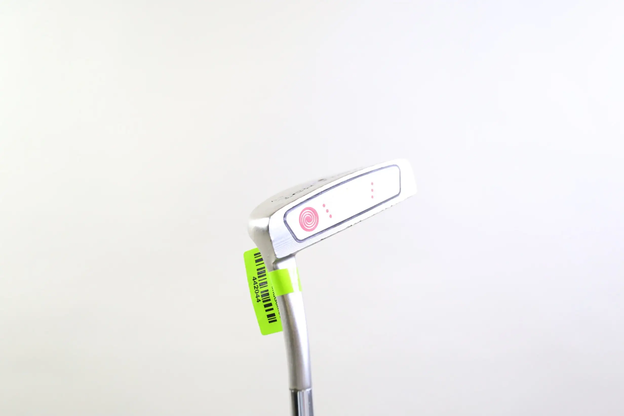 Odyssey White Hot XG #9 Putter RH 33.25 In Steel Shaft Oncourse Grip Mid-Mallet 5 Odyssey White Hot XG #9 Putter RH 33.25 In Steel Shaft Oncourse Grip Mid-Mallet - Image 3