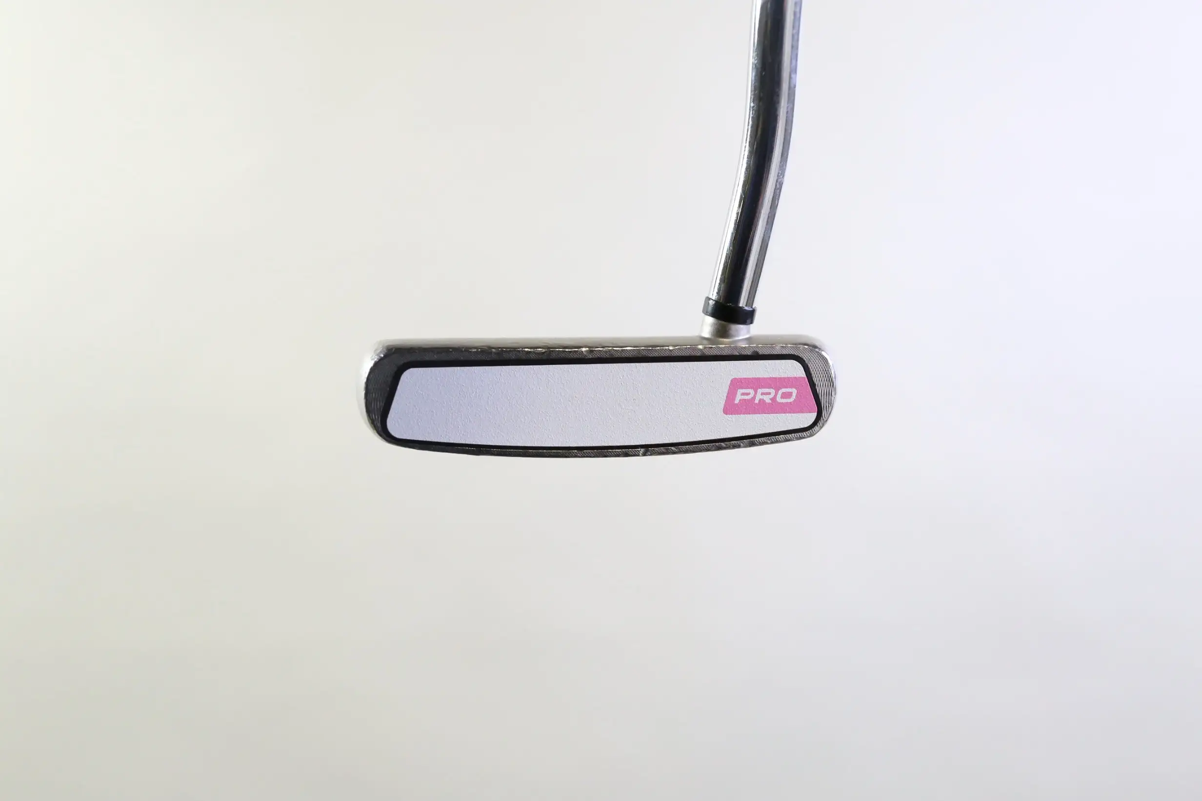 Odyssey White Hot Pro V-Line Putter RH 33.5 In Odyssey Steel Shaft & Grip 6 Odyssey White Hot Pro V-Line Putter RH 33.5 In Odyssey Steel Shaft & Grip - Image 4