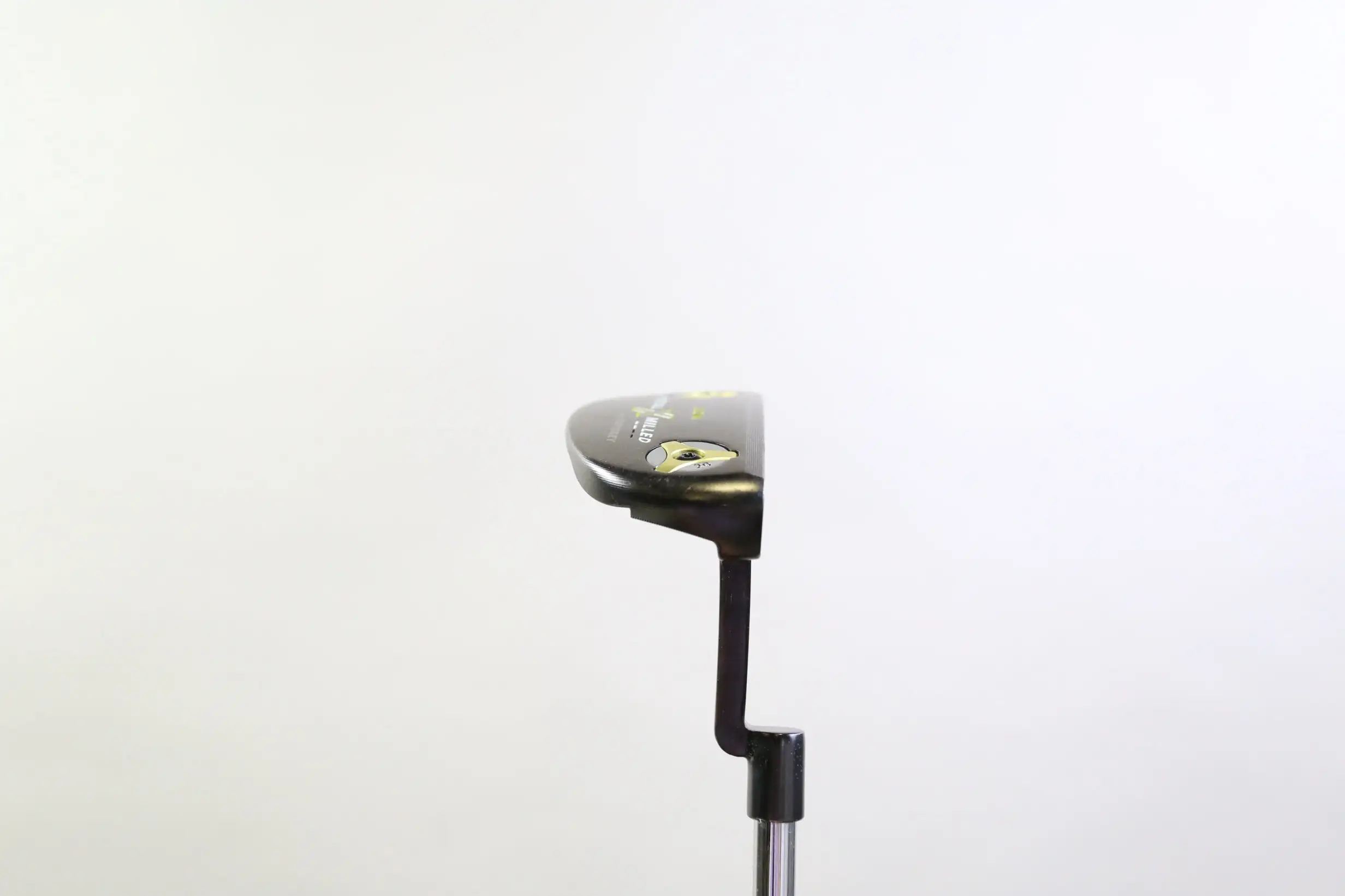 Odyssey Metal X Milled 330 Mallet Putter RH 35 In SuperStroke 3.0 Slim Grip 4 Odyssey Metal X Milled 330 Mallet Putter RH 35 In SuperStroke 3.0 Slim Grip - Image 2