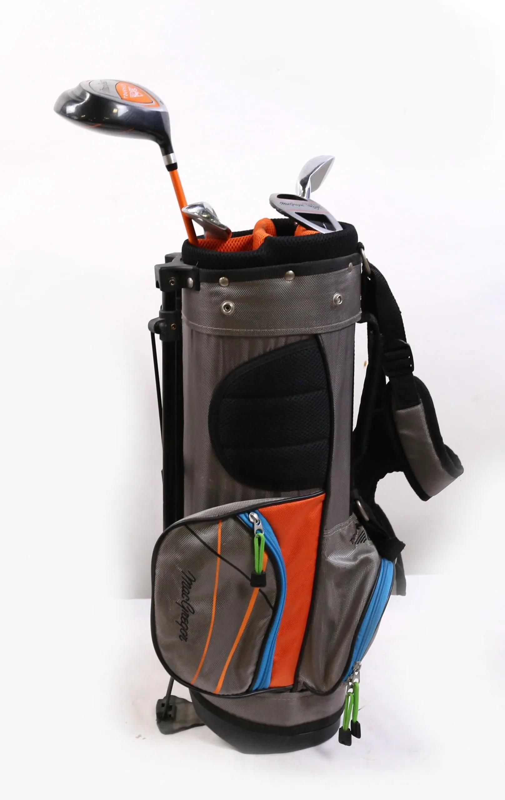 MacGregor 1W, 7, W, Putter RH Kids Club Set W/ Bag 5 MacGregor 1W, 7, W, Putter RH Kids Club Set W/ Bag - Image 4