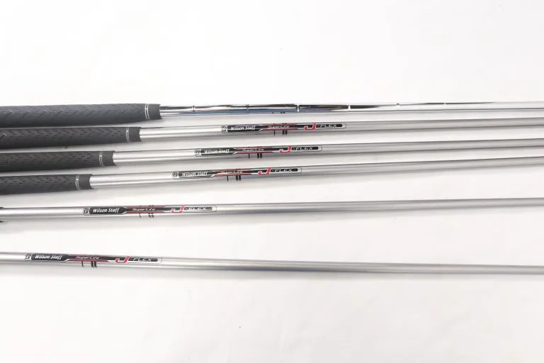 Wilson Staff FG Tour 1w, 3w, 7i, 9i, PW, Putter RH Kids Club Set Red Stand Bag 11 Wilson Staff FG Tour 1w, 3w, 7i, 9i, PW, Putter RH Kids Club Set Red Stand Bag - Image 9